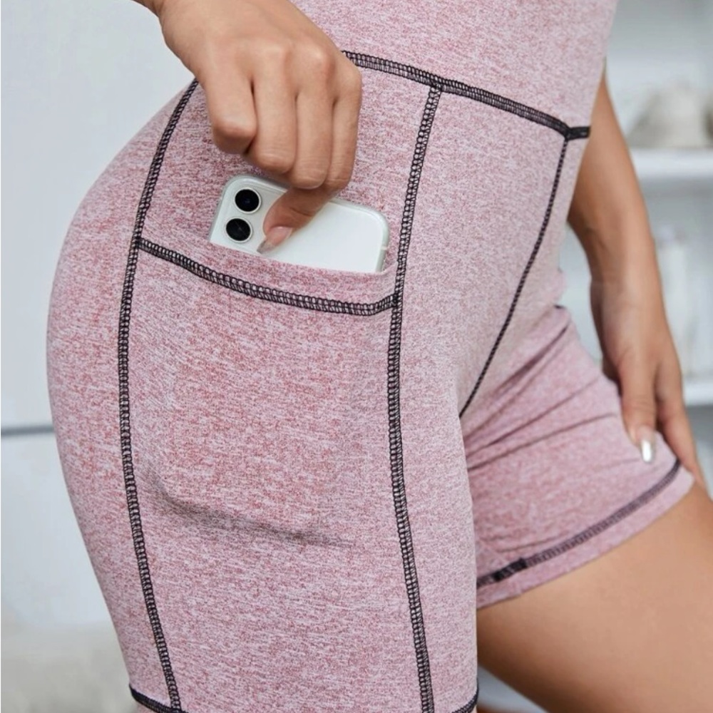 SHEIN Contrast Stitch Biker Shorts With Phone Pocket